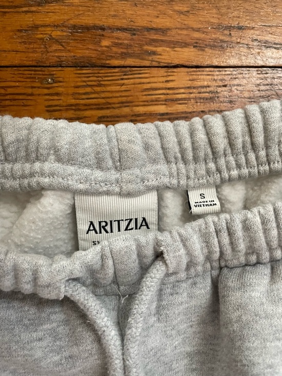 Aritzia Gray Sweatpants - Picture 3 of 3